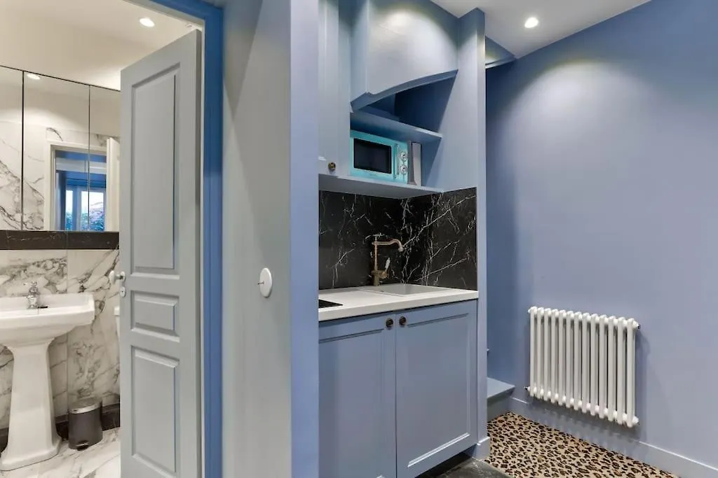 Elegant Appartement Avec Jardin Proche Du Pont Des Arts Paris 0*,  France