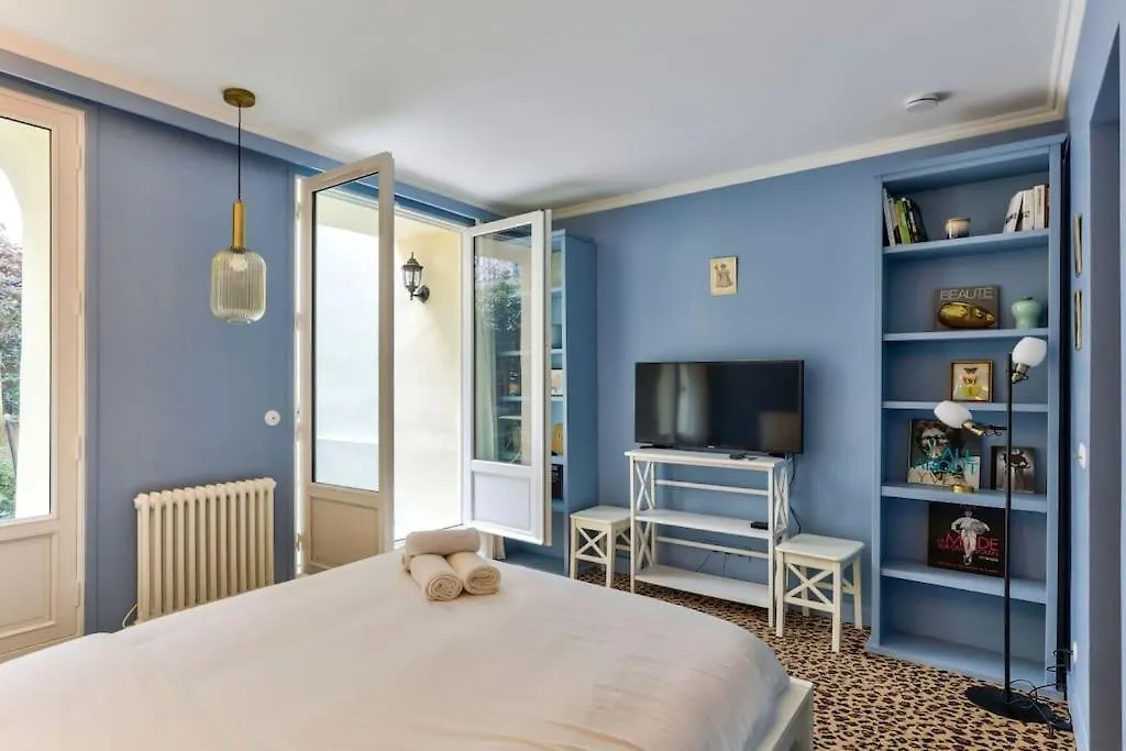Apartment Elegant Appartement Avec Jardin Proche Du Pont Des Arts Paris