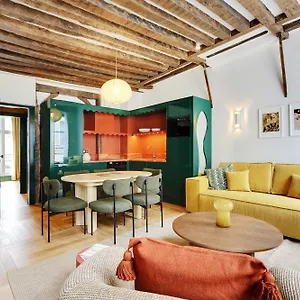 Apartment Collection Serviced In Notre Dame - Rue Savoie, Paris